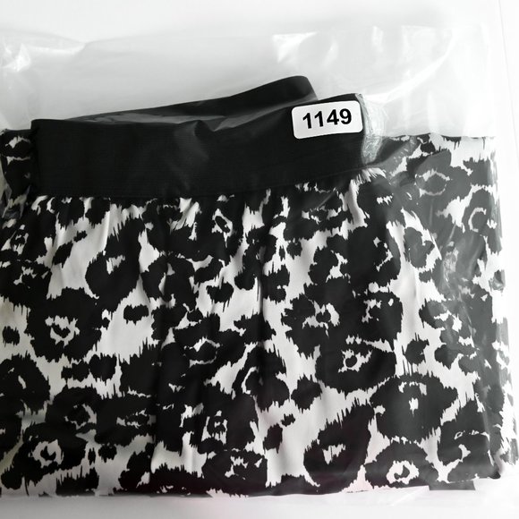 WORTHINGTON Black & White Print Skirt with Elastic Waist - Size 2X - Picture 8 of 8